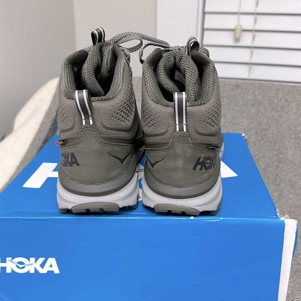 Hoka One One Challenger Gray Running Hiking Shoes High Tops Sz 10 Med (B, M) NWT - Picture 3 of 7
